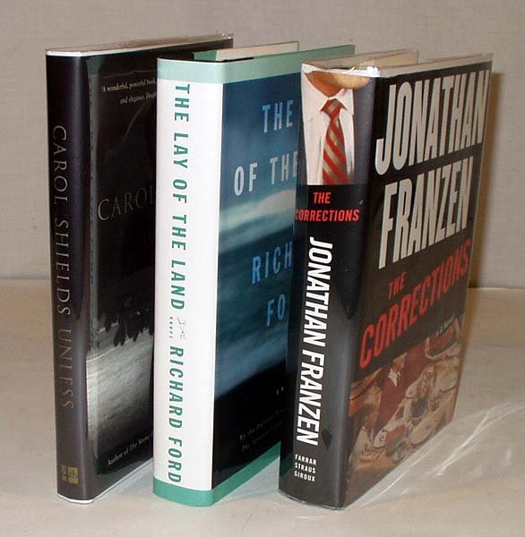 3V Ford FIRST EDITION US LITERATURE SIGNED Shield