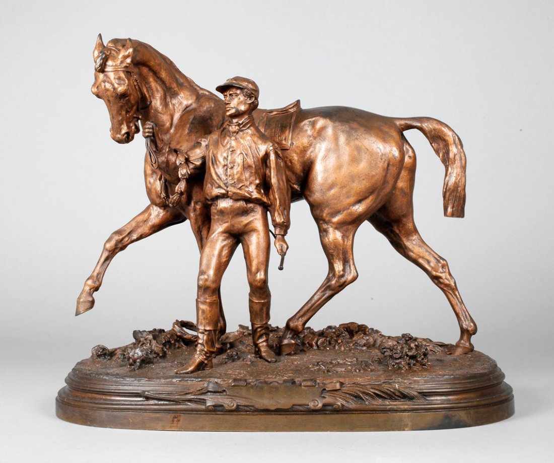 Pierre-Jules Mêne, "Vainquer!!!": datiert 1866, auf der Plinthe signiert J.P. Mêne, Bronze kupferfarben patiniert, naturalistische Darstellung eines Jockeys mit seinem Pferd nach dem Sieg, Jockey in voller Ausrüstung mit Helm, Gerte