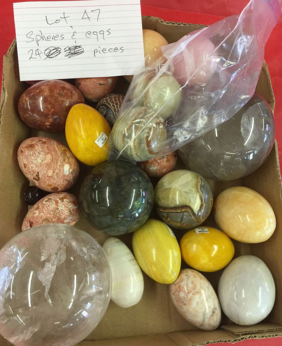 24 PCS. SPHERES & EGGS (1 of 2)
