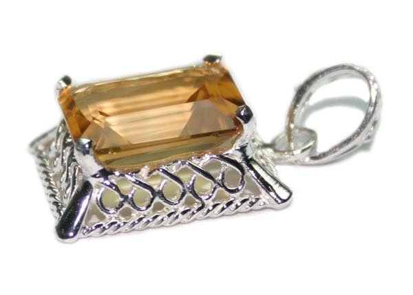 10.ct NATURAL CITRIN SILVER PENDANT . - 2