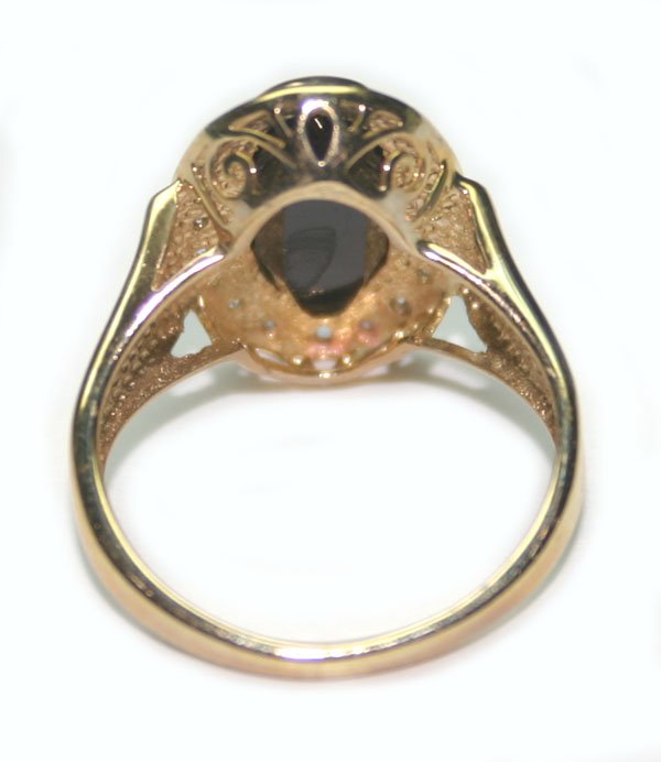 2.CT DIA & ONIX 3 GR 10K GOLD RING. - 2