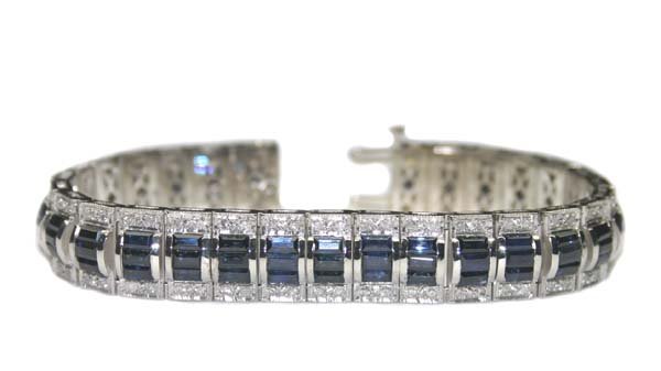19.50 CT DIA & SAPPH 56 GR 14K GOLD BRACELET .
