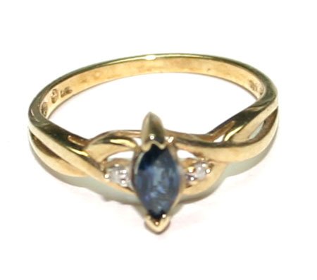 0.50 CT DIAMOND & SAPPHIRE 10KT GOLD RING .