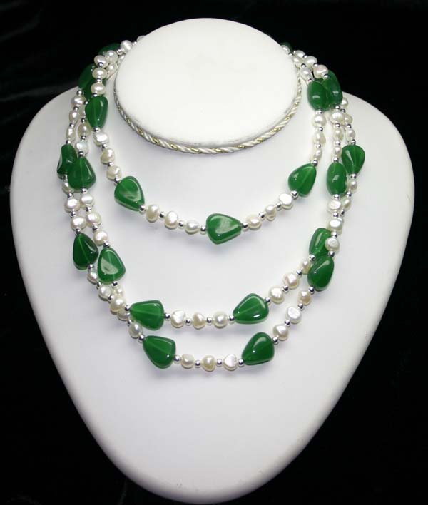 300.CT JADE 7mm PEARLS & SILVER NECKLACE 50 INC