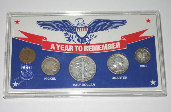 A YEAR TO REMEMBER COINS SET COLLECTION 1934 .