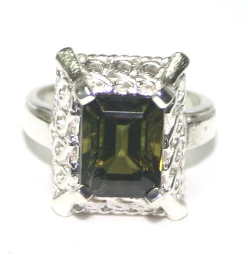 GENUINE 3, CT GREEN TOURMALINE SILVER RING .