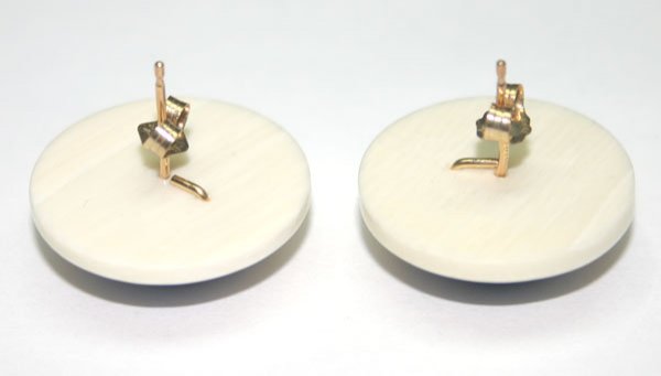 14KT GOLD AND IVORY EARRINGS . - 2
