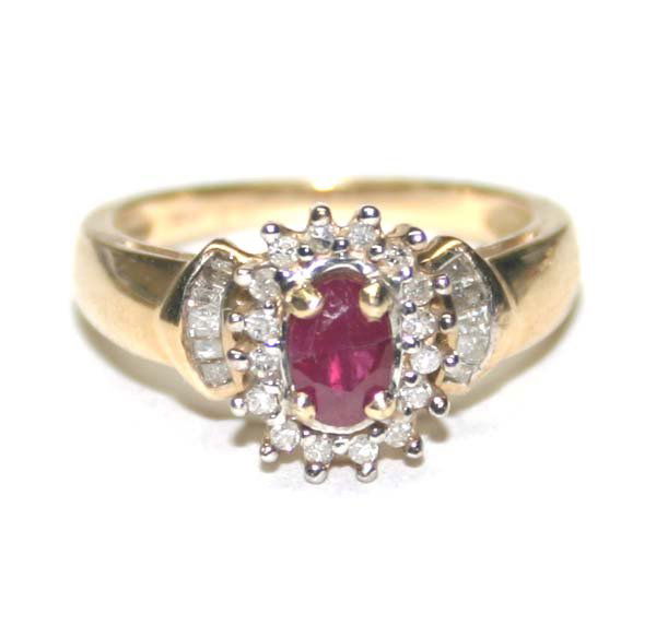 1,CT DIAMOND & RUBY 10K GOLD RING .: THIS IS A 10 KARAT YELLOW GOLD NATURAL DIAMOND AND RUBY RIRNG IN TOTAL WEIGH OF 3.30 GRAMS , IT CONTAINS A TOTAL OF 1,CT NATURAL DIAMOND ( ROUND & BAGUETTE ) AND AN OVAL SHAPE NATURAL RUBY ,, IT MEASU