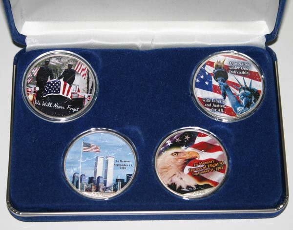 2001 SILVER DOLLAR COINS IN FULL COLOR COLLECTION