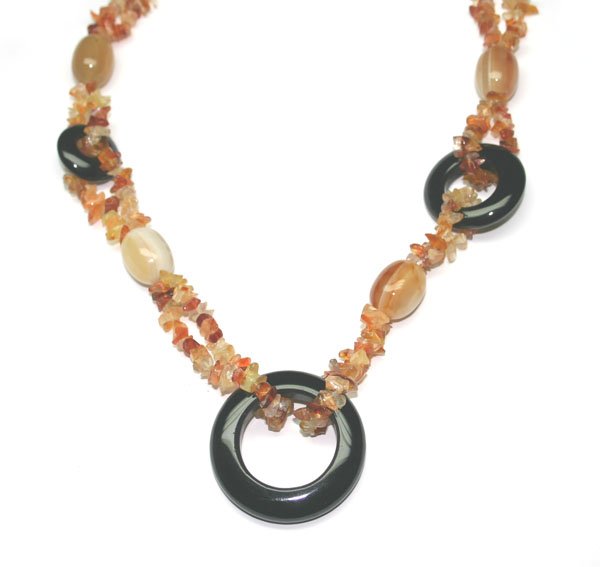 CARNELIAN & ONIX FASHION NECKLACE .