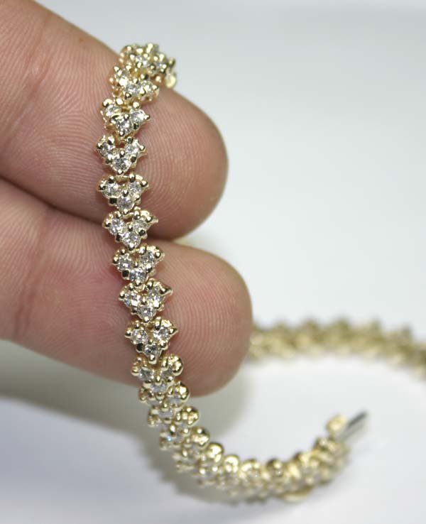 3,CT DIAMOND 14KT GOLD BRACELET 14GR.