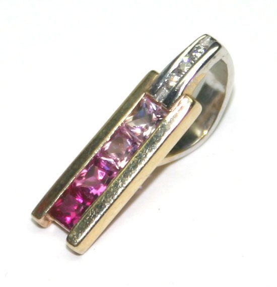 0.75 CT DIAMOND & LAB SAPPHIRE 10KT GOLD PENDANT