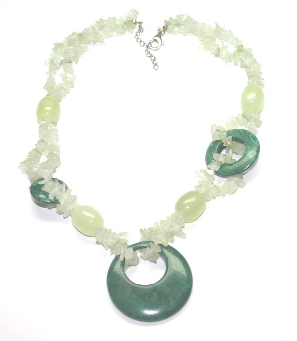 NATURAL JADE & SILVER NACKLACE .