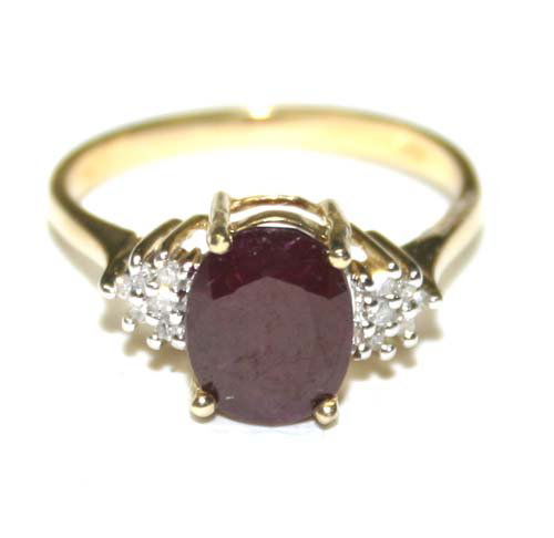 2,c tDIAMOND & RUBY 10K GOLD RING .: THIS IS A 10 KARAT YELLOW GOLD NATURAL DIAMOND AND RUBY RING IN TOTAL WEIGH OF 2.20 GRAMS ,, IT CONTAINS 12 ROUND BRILLIANT NATURAL DIAMOND AND AN OVAL SHAPE 9x6 mm NATURAL RUBY IN TOTAL WEIGH OF 2,CT