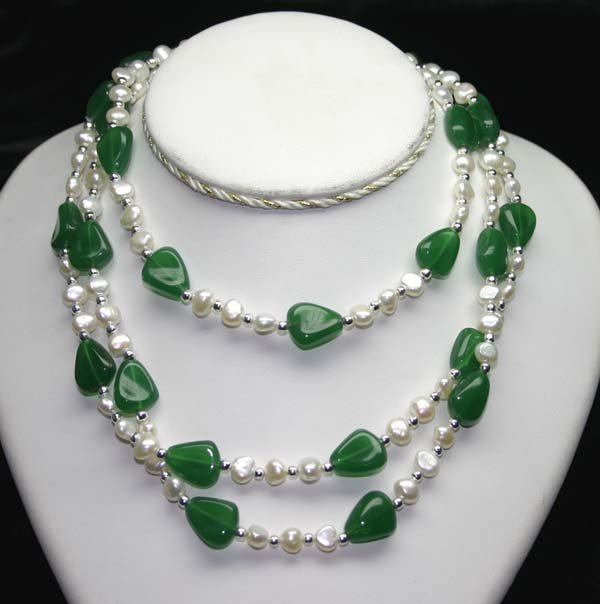 50 INCHS 7mm PEARLS JADE & SILVER NECKLACE.
