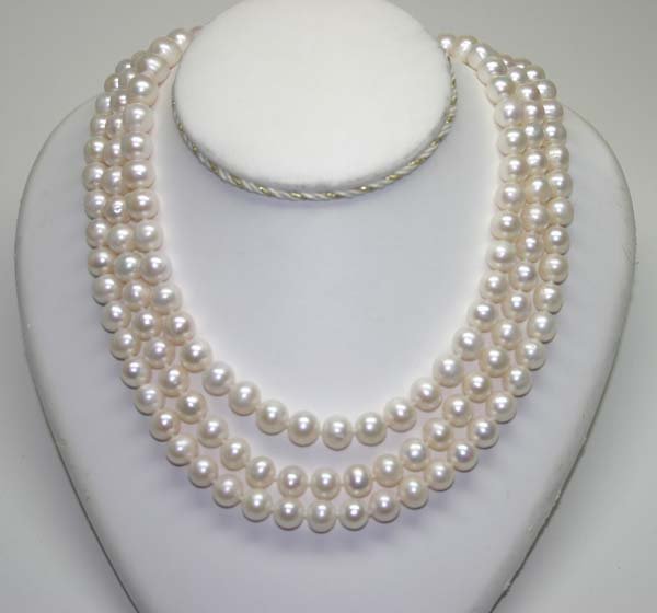 82'' INCHES 9mm FRESH WATER PEARLS NECKLACE .