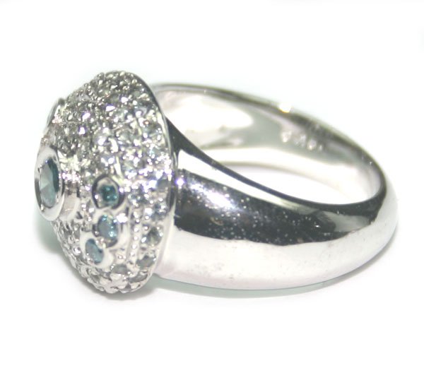 1.70 CT BLUE & WHITE DIAMOND 18KT GOLD RING. - 2