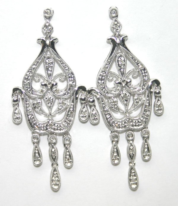 1,CT DIAMOND CHANDELIER 14 KT GOLD EARRINGS 7.6