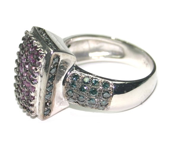 3,CT BLUE DIAMOND & RUBY 18KT GOLD RING . - 2
