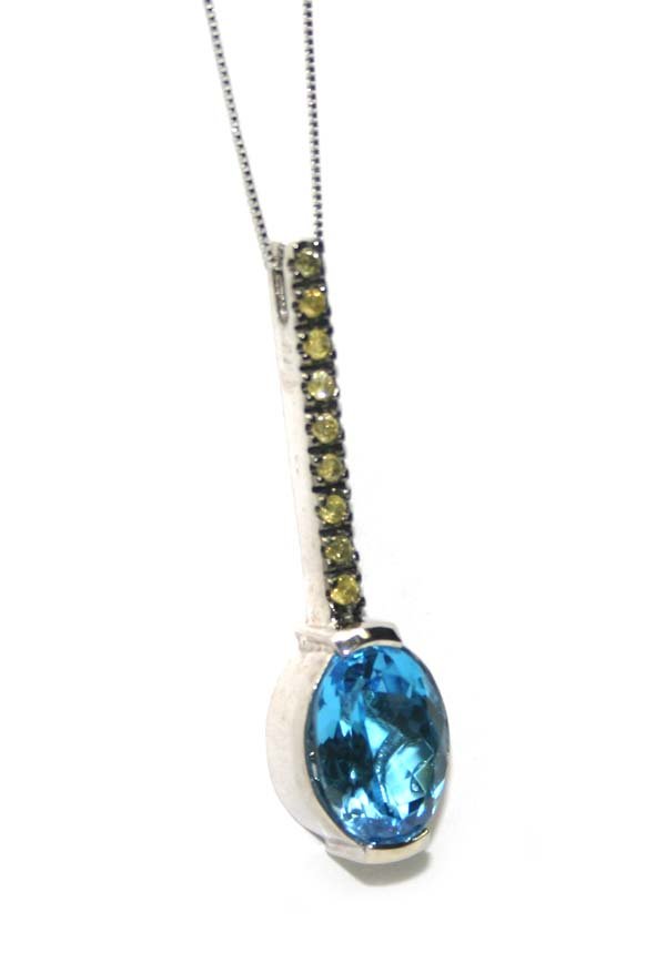 10,CT DIAMOND & BLUE TOPAZ 14K GOLD PENDANT .