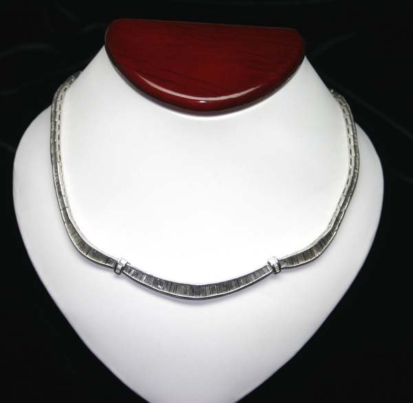 11,CT DIAMOND PLATINIUM NECKLACE 61.80 GR .