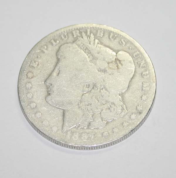 USA MORGAN SILVER DOLLAR COIN (YEAR 1887) .