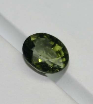 1,CT NATURAL GREEN TOURMALINE .