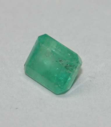 GENUINE 1.20 CT COLOMBIAN EMERALD .
