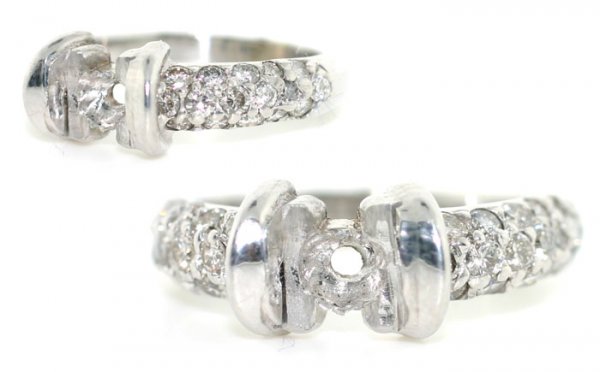 0.60 CT SI1 DIAMOND BAND 14K GOLD .