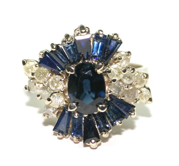 3,CT DIAMOND & SAPPHIRE 14KT GOLD RING 5.70 GR .