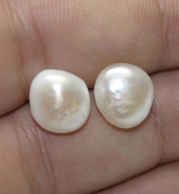 FREE FORM PEARL 14KT GOLD EARRINGS .