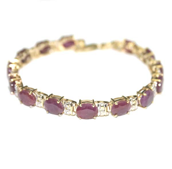 21,CT NATURAL RUBY 10K GOLD BRACELET 13.20 GR .