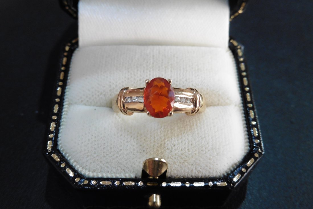 Pre-owned 9ct gold orange quartz ring (1 of 2)