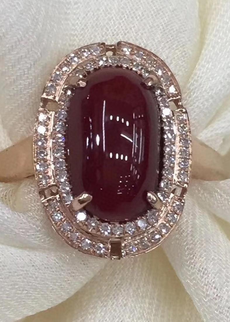 A TAIWAN AKA CORAL BLACKBLOOD RING: Gem Dimension 0.63 x 1.03cm