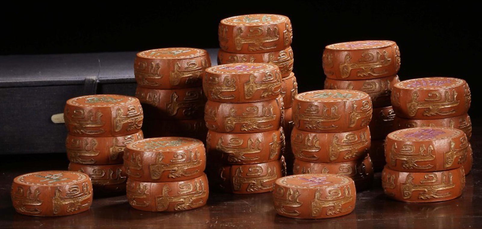 SET OF CINNABAR CHINESE CHESS OUTLINE IN GOLD: From Republic of China. Since 1912. Thickness 1.7 cm / Diameter 4.6 cm