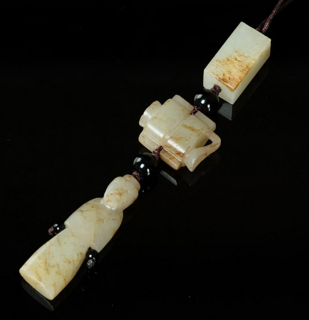 SET OF ANTIQUE JADE CRAVED PENDANT: Dimension 11 x 2.5cm
