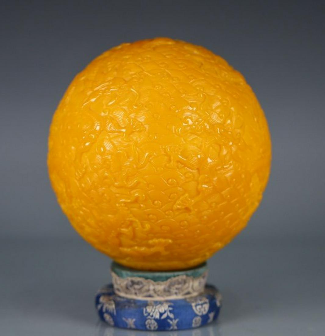 YELLOW GLASS PENDANT CARVED WITH DRAGON: Dimension 16.5 x 4.1 cm