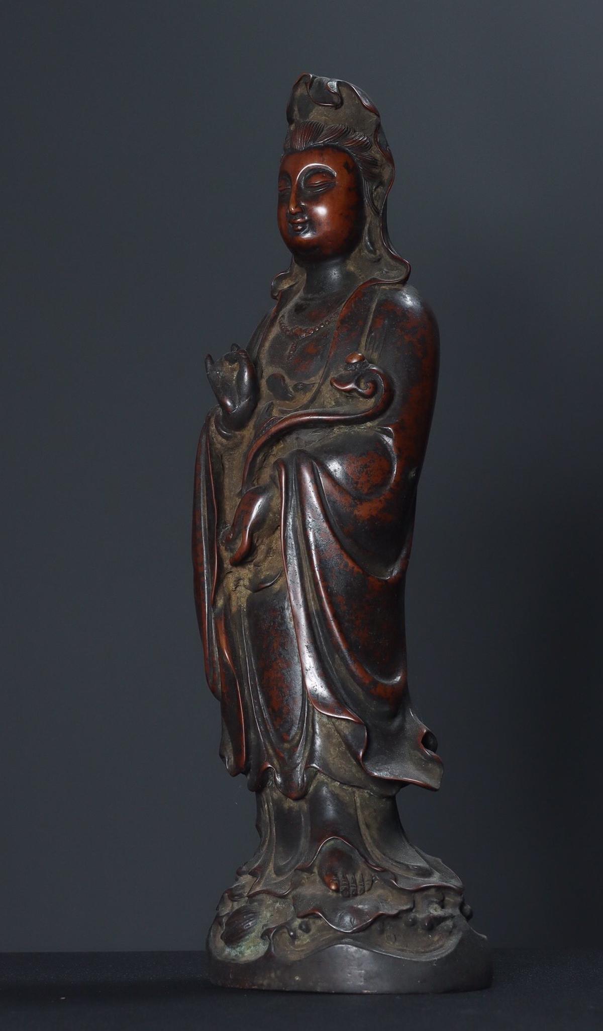 COPPER CAST GUANYIN BUDDHA STATUE: Dimension 37 x 10 x 7.5 cm / Weight 5.25kg