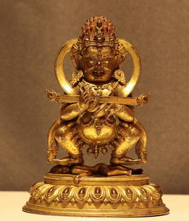 GILT BRONZE CAST BUDDHA SHAPED STATUE: Dimension 10 x 6 x 13 cm / Weight 885g
