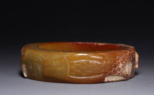 HETIAN JADE CARVED FISH PATTERN BANGLE: Dimension 8x6x2 cm / Weight 156g