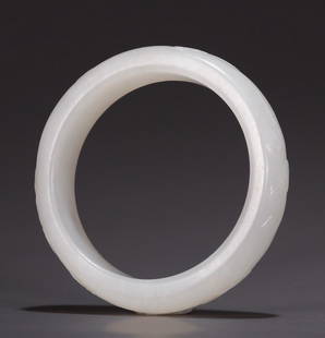 HETIAN JADE SEED CARVED BAT BANGLE: Width 0.9X1.8 cm / Inner-Diameter 6 cm / Weight 85g