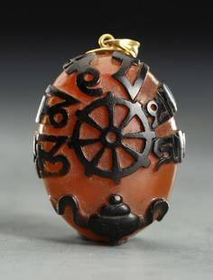 AGATE CARVED OM MANI PADME HUM PATTERN SNUFF BOTTLE: Dimension 3 x 1.7 x 4 cm