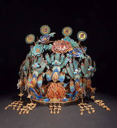 GILT SILVER CAST CROWN