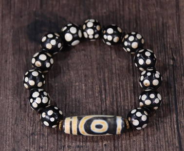 TWO EYES DZI&GLASS STRING BRACELET: Bead-size 3.48 x 1.18 cm