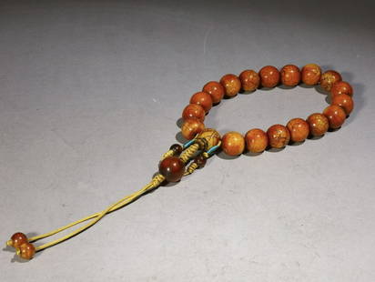 BEESWAX CARVED BRACELET: Bead-Diameter 1.8 cm / Weight 86 g / For more detailed description of this item please leave message to us or contact us at Email: info@empireauctioninc.com