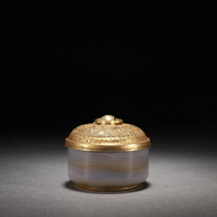 GOLD RIM AGATE CARVED BOX: Height 4.7 cm / Width 5.8 cm