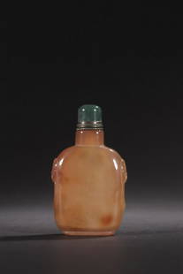AGATE CARVED BEAST PATTERN SNUFF BOTTLE: Height 7.6 cm / Length 4.4 cm / Width 1.7 cm / For more detailed description of this item please leave message to us or contact us at Email: info@empireauctioninc.com