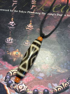 THREE EYES PATTERN DZI: Dimension 14.5 x 55 mm