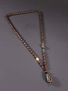 CHENXIANG WOOD CARVED BEADED&NINE EYES DZI NECKLACE: Length 45 cm / Dzi size 1.4 x 3 cm / Weight 27g