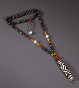 TIBETAN THREE EYES DZI WITH CHENXIANG WOOD NECKLACE: Bead-Diameter 0.6 cm / Dzi size 1.4 x 5.7 cm / Weight 38g